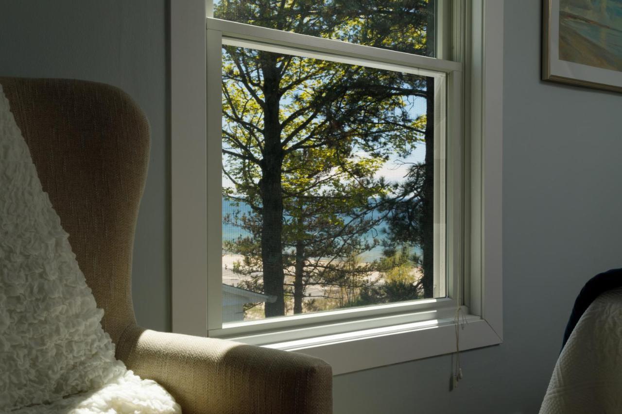 Looking Glass Beachfront Inn Grand Haven Εξωτερικό φωτογραφία