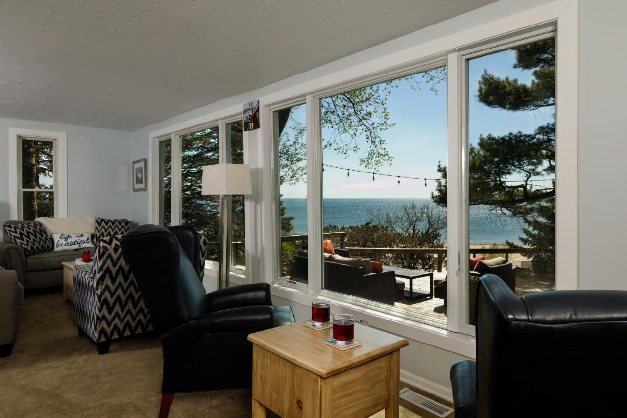 Looking Glass Beachfront Inn Grand Haven Εξωτερικό φωτογραφία