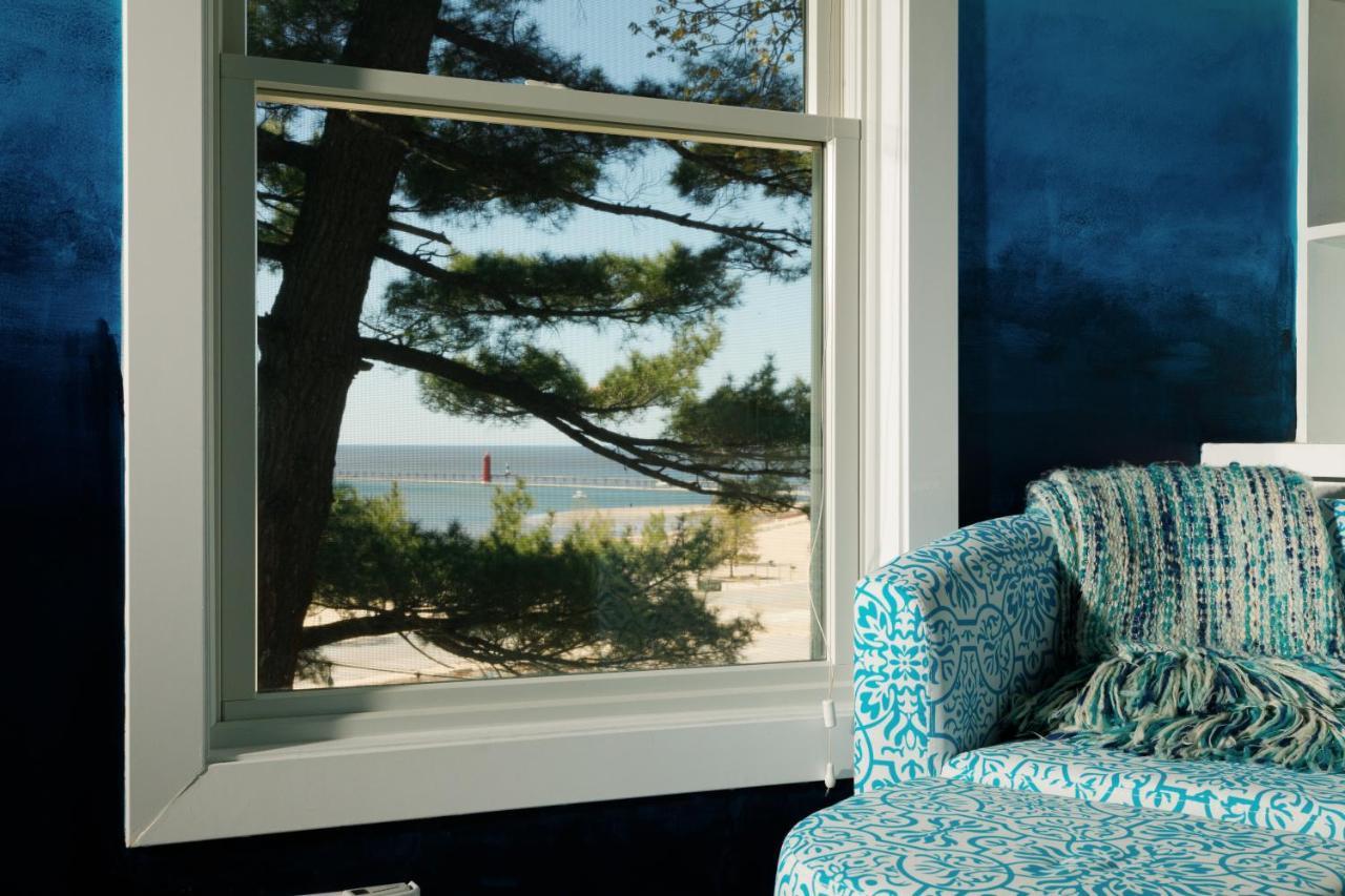 Looking Glass Beachfront Inn Grand Haven Εξωτερικό φωτογραφία